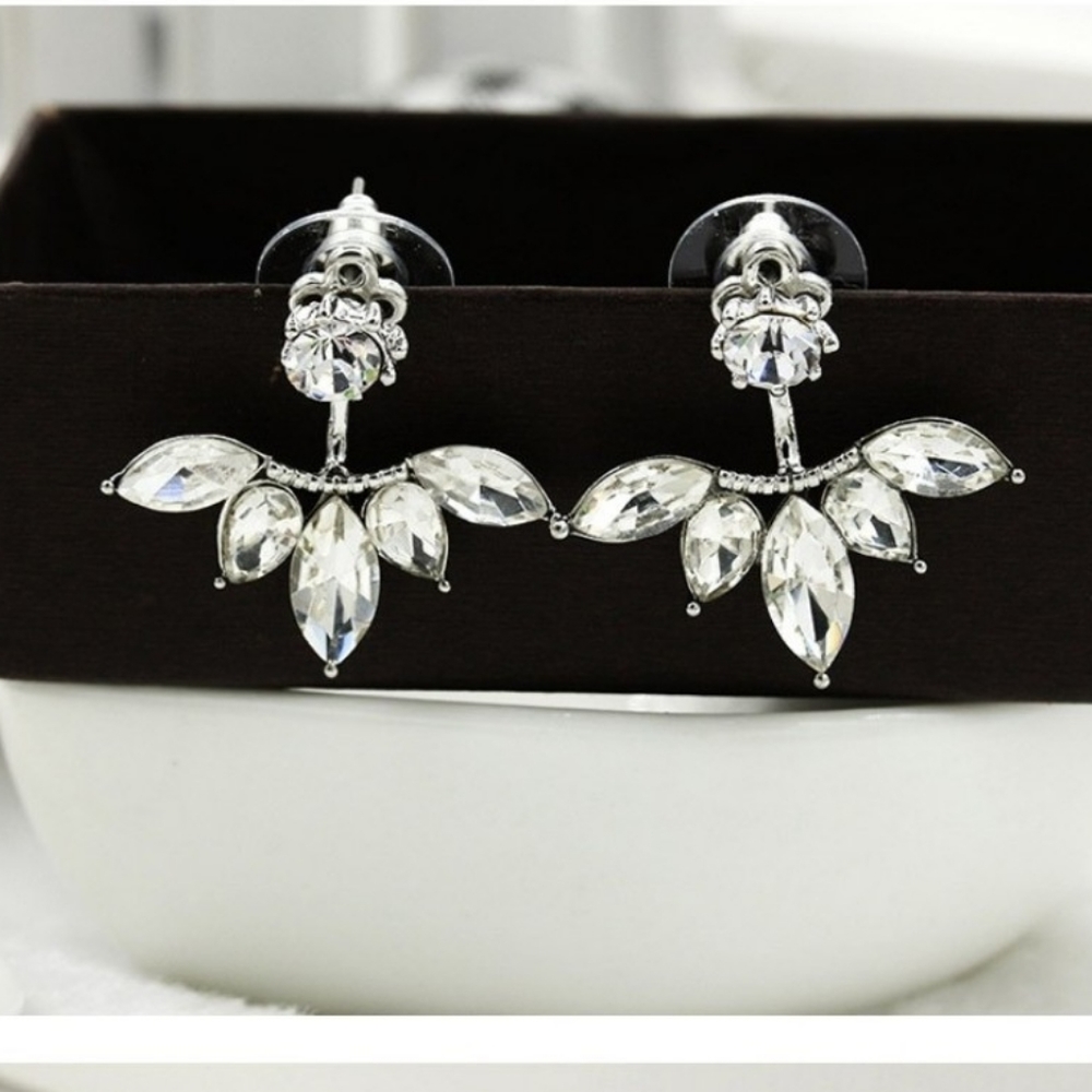 Sparkling CZ Leaf Earrings - Picture 1 of 2